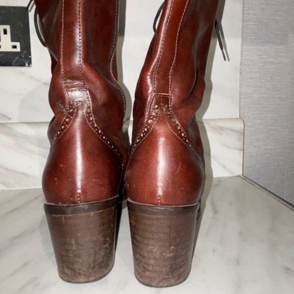 Chic Brown Lace-Up Boots for Women - Picture 3 of 4